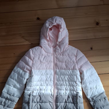 Farbige Daunenjacke