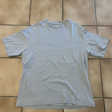 T-shirt azzurro chiaro