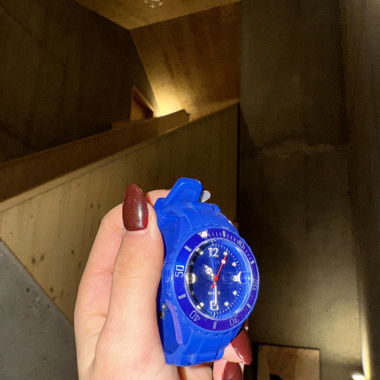 Uhr Blau