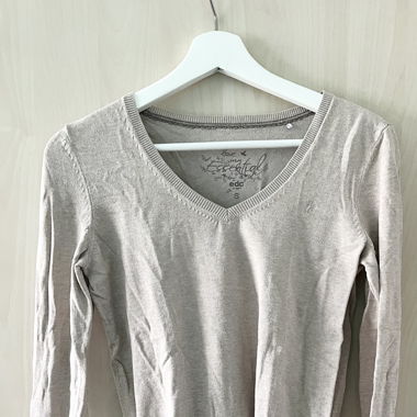 Beiger Pullover 