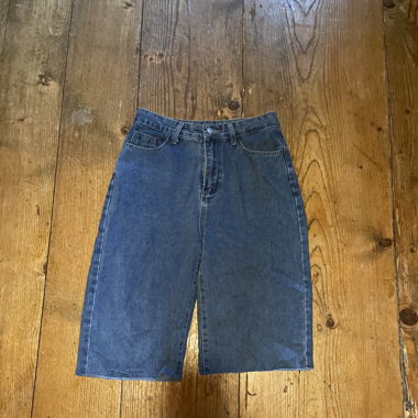Kurze Jeans Hose