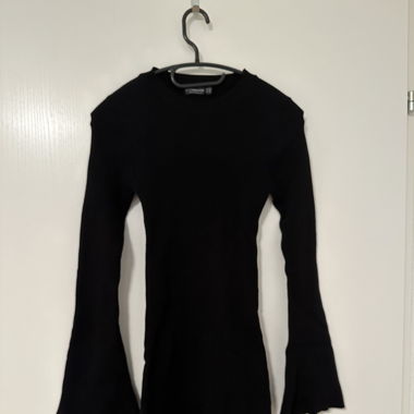 kleid mit weiteren ärmel - stradivarius - xs