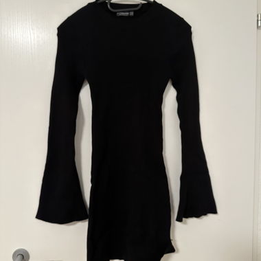 kleid mit weiteren ärmel - stradivarius - xs