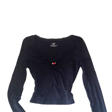 BLCK LONG SLEEVE with HEART, LACE, ROSE details