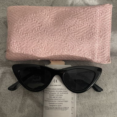 Stradivarius Retro Black Cat-Eye Sunglasses