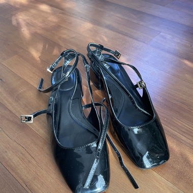 Sccwarze Lackschuhe
