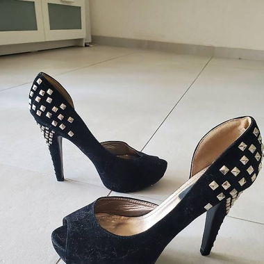 Plateau Highheels / Sandalen mit Nieten (Gr. 40)