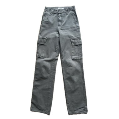 Stradivarius Cargo