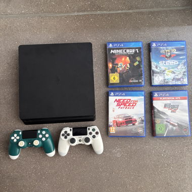 Console PS4 con giochi