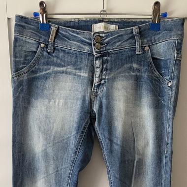 Jean 8exy woman