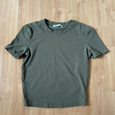 T-shirt top