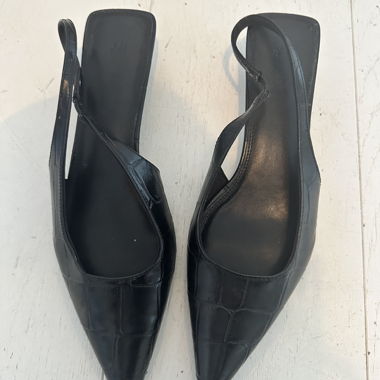 Scarpe con tacco a gattino