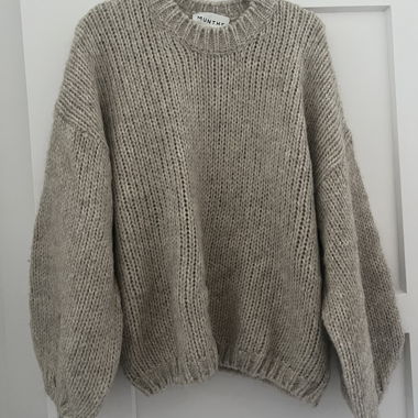Maglione in maglia molto accogliente e caldo