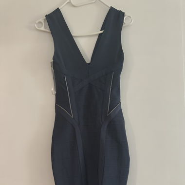 Kleid Guess