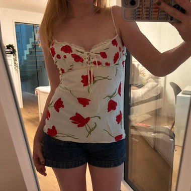 Y2K Blumen-Cami-Top