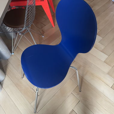 Blauer Stuhl
