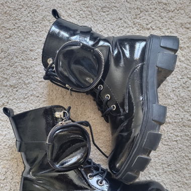 Schwarze Stiefeletten