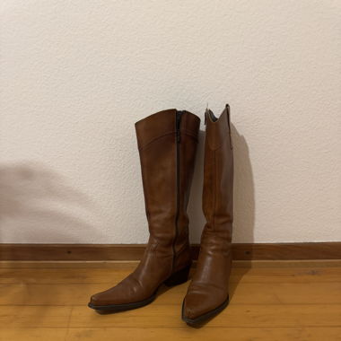 Vintage thrifted cowboy  boots genuine leather