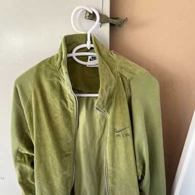 grüne Nike Air Jacke Grösse XS