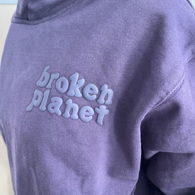 BROKEN PLANET hoodie.