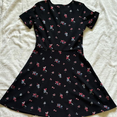 Süsses Sommerkleid mit Blumenmuster