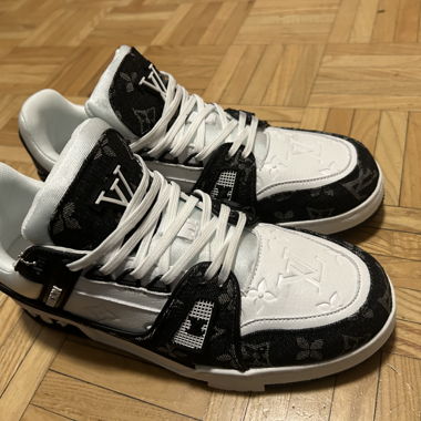 Louis Vuitton LV Sportschuh weiß schwarz