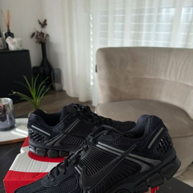 Nike Zoom Vomero 5 Black Metallic Dark Grey 45