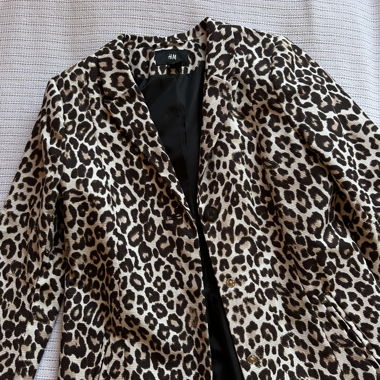 LEOPARD BLAZER