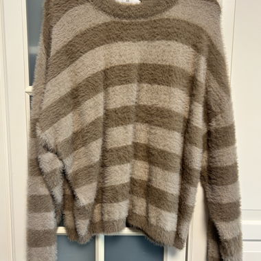 Maglione soffice a righe