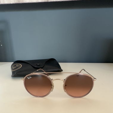 Pink ray-ban