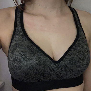 Sports bra