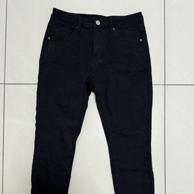 Schwarze Hose 