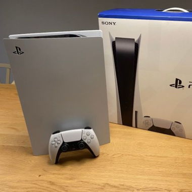 PlayStation 5 mit Rechnung 