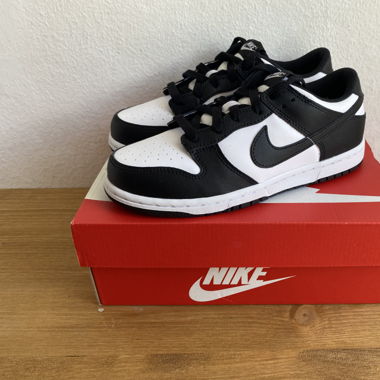 Nike Dunk Low White Panda Gr. 35