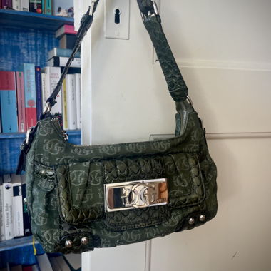 Guessbag