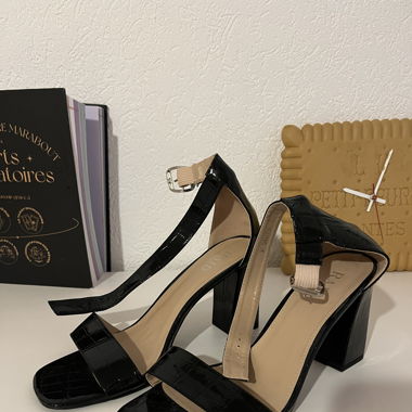 Sandales à talons 