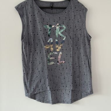 T-shirt estivo grigio