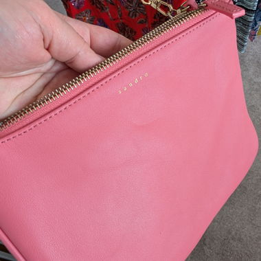 Rosa Sandro Schultertasche mit goldener Kette
