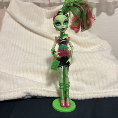 Monster High Zombie Shake Venus McFlytrap