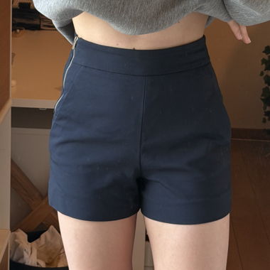 Navy Shorts mit hoher Taille