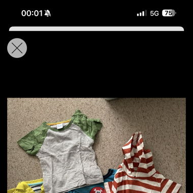 7 Jungen T-Shirts Grösse 74