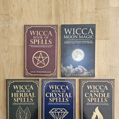 Grimoires wicca Lisa Chamberlain