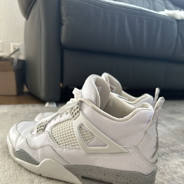 Jordan 4's Oreo White