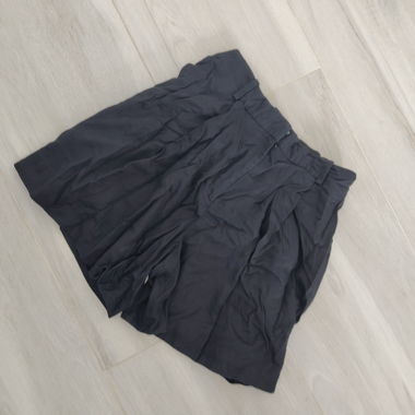 Short noir effet jupe