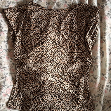 Kurztop mit Leopardenmuster Stradivarius Grösse M