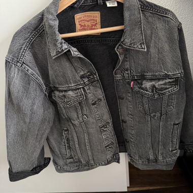 Levis