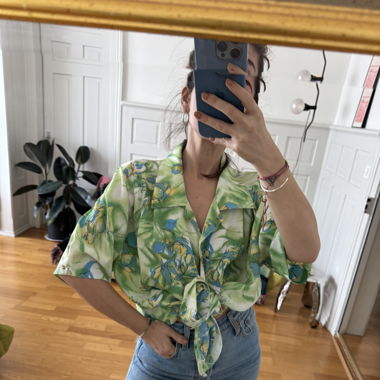 Unique retro shirt