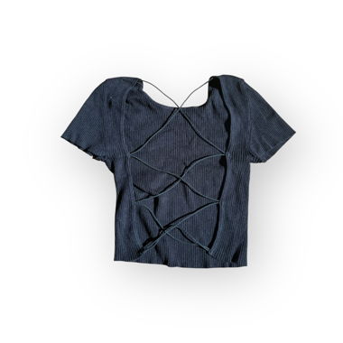 crop top black with cross back