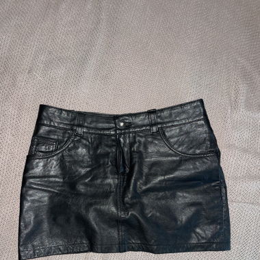 Black leather skirt 