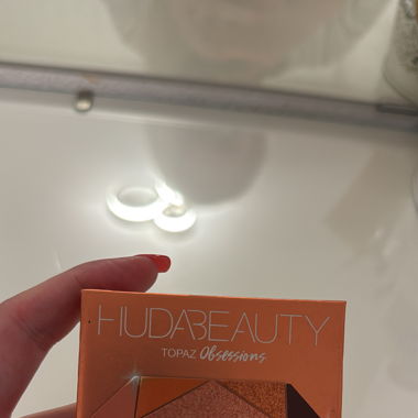 Huda Beauty Eyeshadow